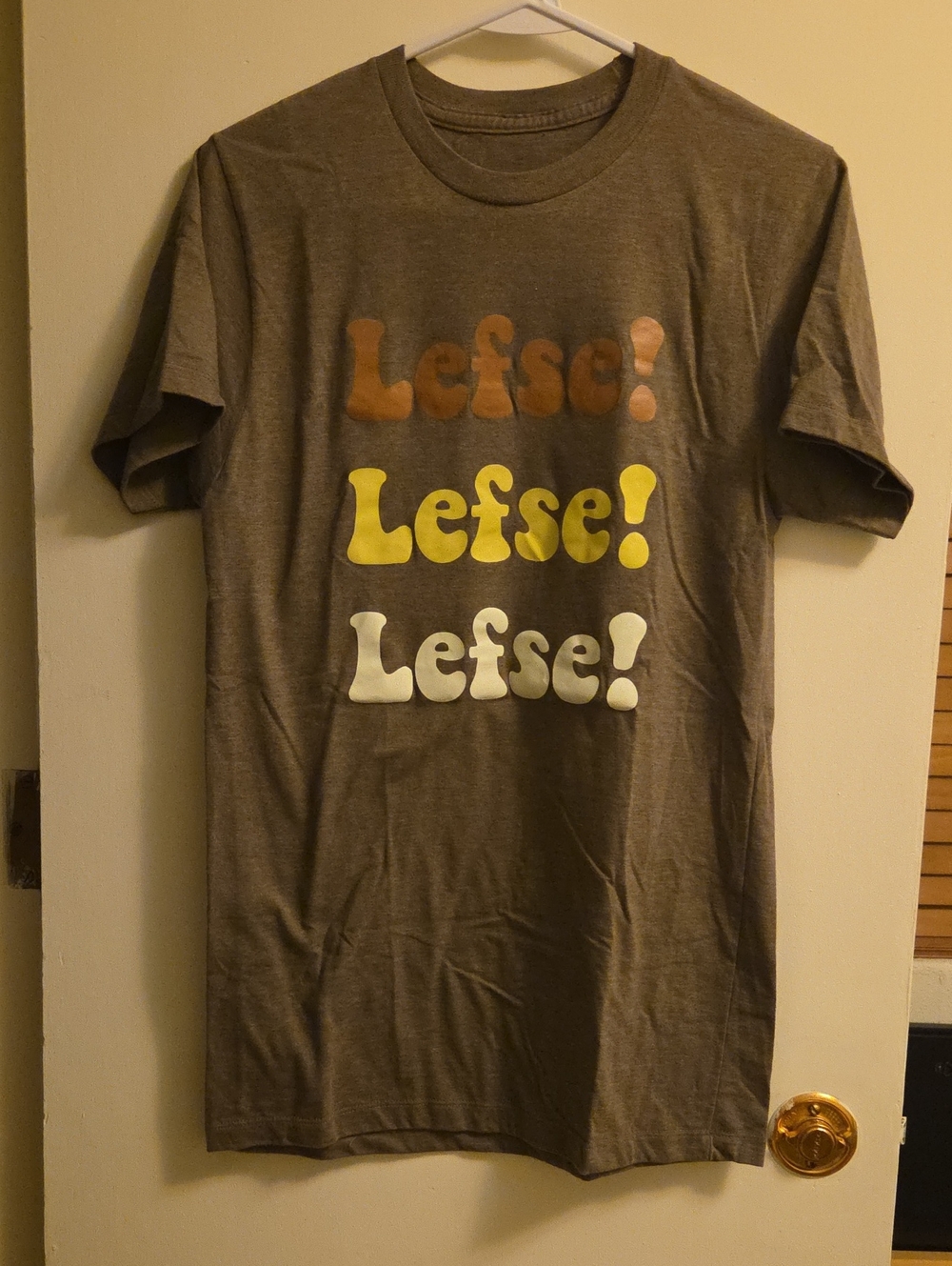 Brown 'Lefse!' Graphic Tee